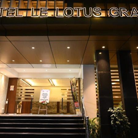 Hotel Le Lotus Grand Kakarmatha Exterior foto